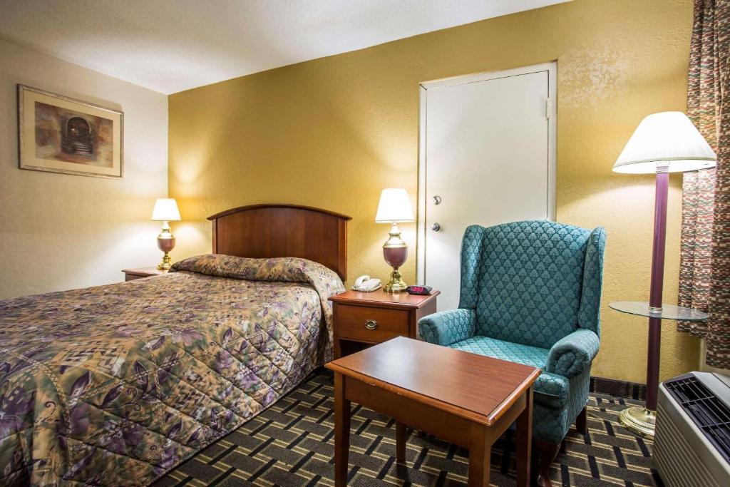 Econo Lodge Salisbury image 12