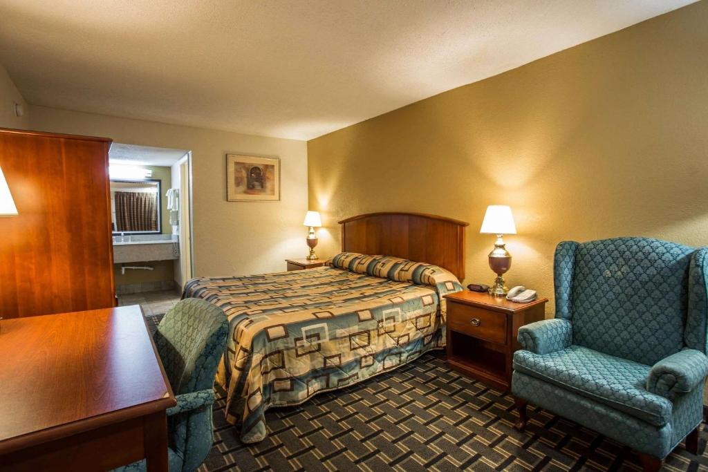Econo Lodge Salisbury image 19